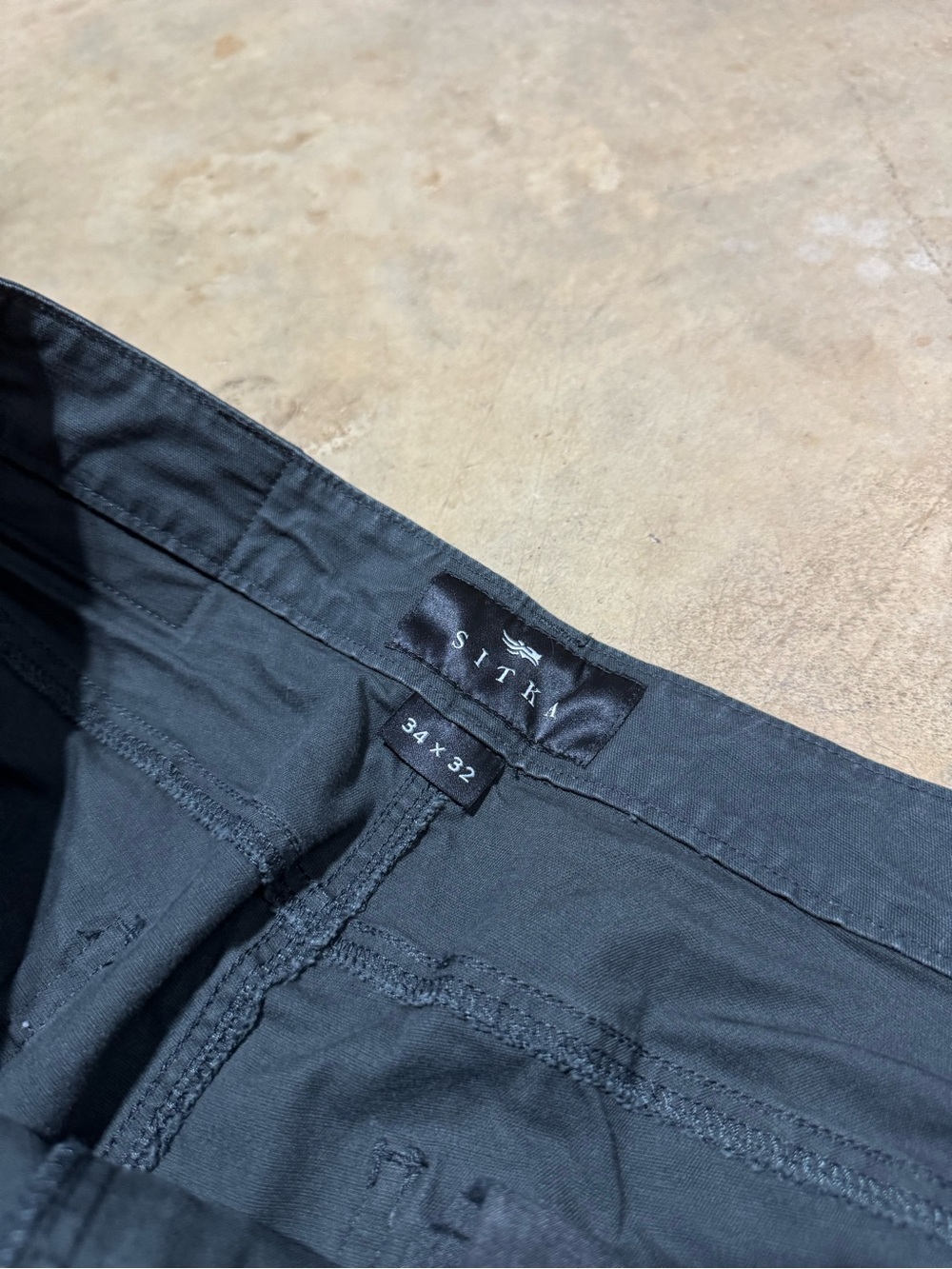 Sitka Everyday Chino Pants Grey Hunting Field Workwear Mens Size 34x32 Outdoors - Picture 6 of 8